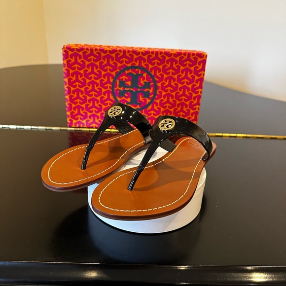 NWT Authentic Rare Luxury Minimalist Tory Burch Black Patent Cameron Thong - Picture 14 of 17